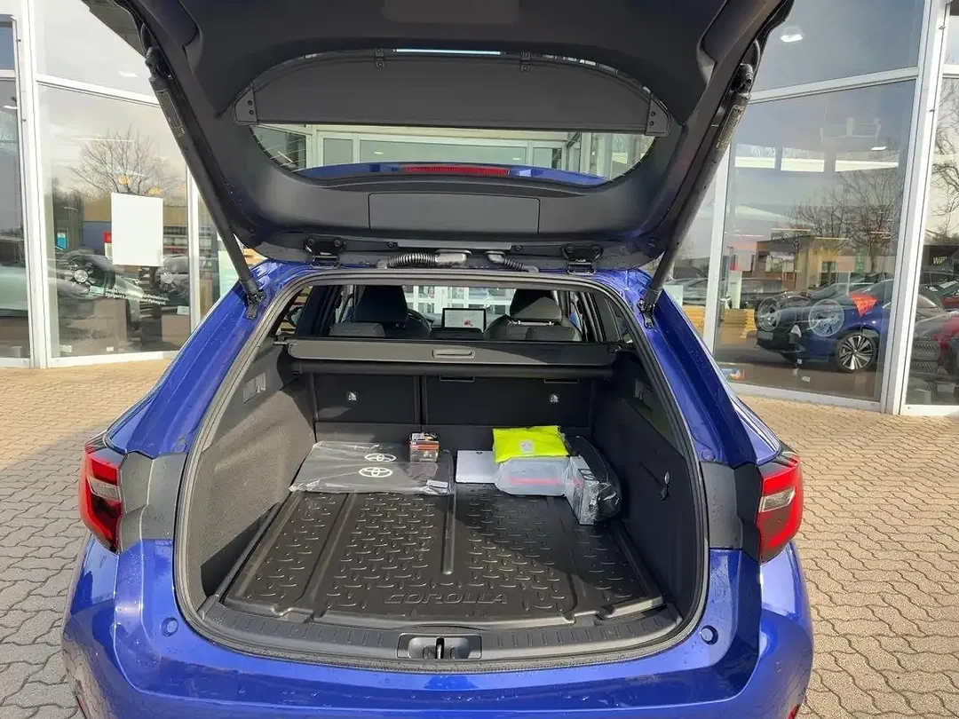 Toyota Corolla - Thumbnail 12