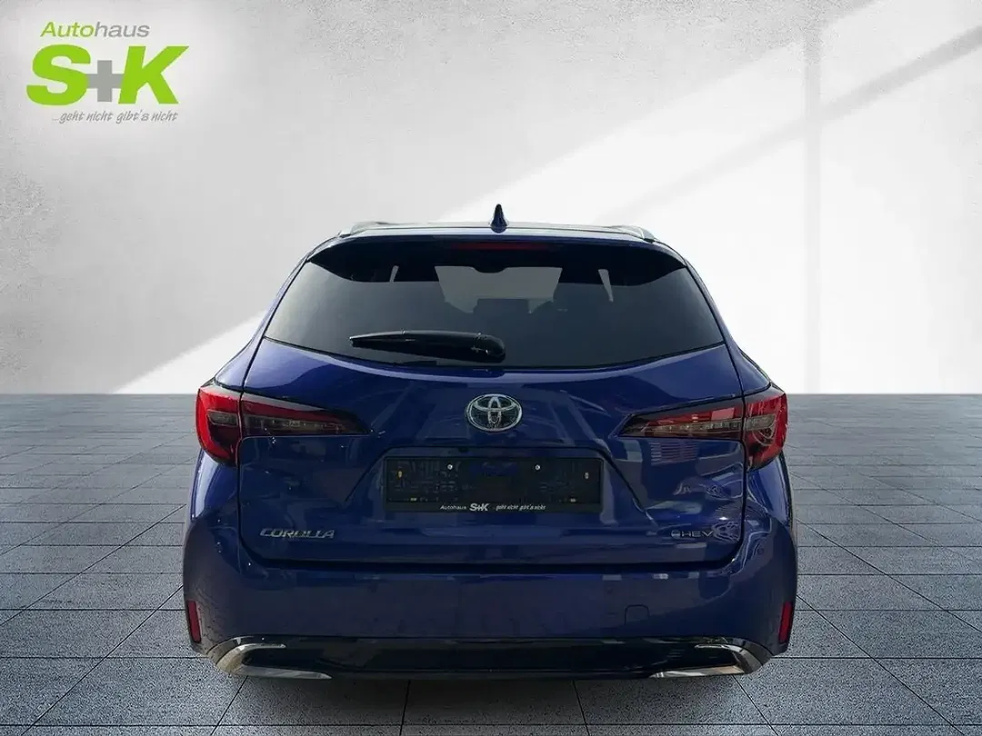 Toyota Corolla - Thumbnail 3