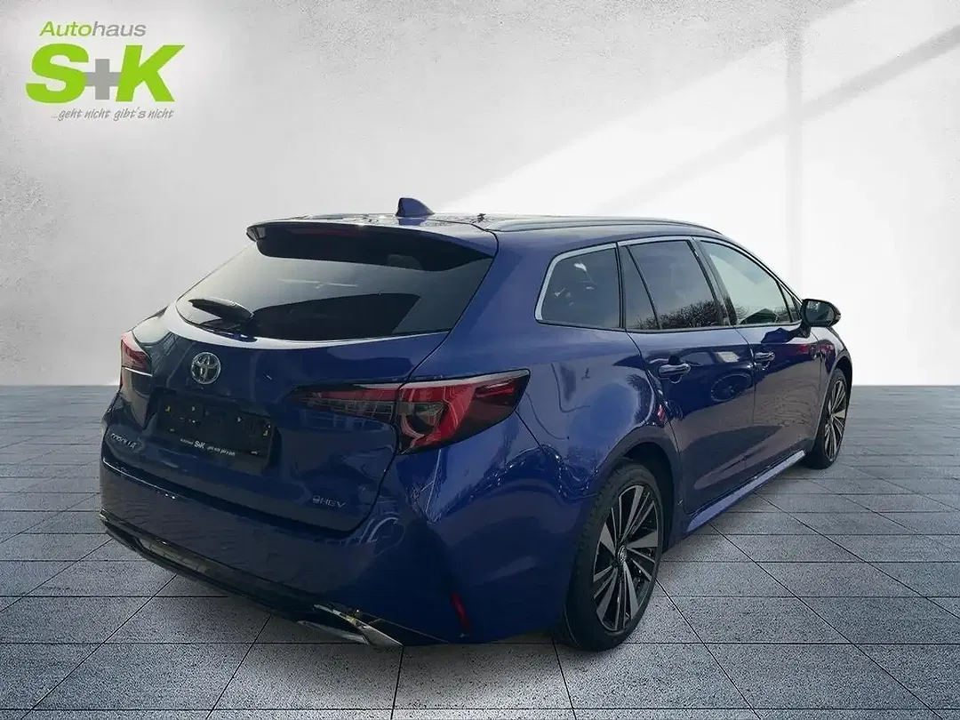 Toyota Corolla - Thumbnail 4