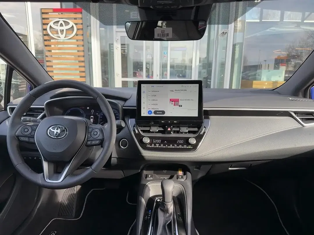 Toyota Corolla - Thumbnail 7