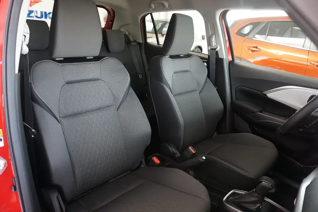 Suzuki Swift - Thumbnail 14