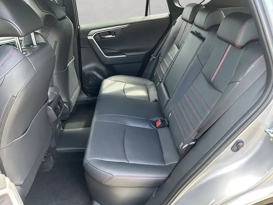 Toyota RAV 4 - Thumbnail 14