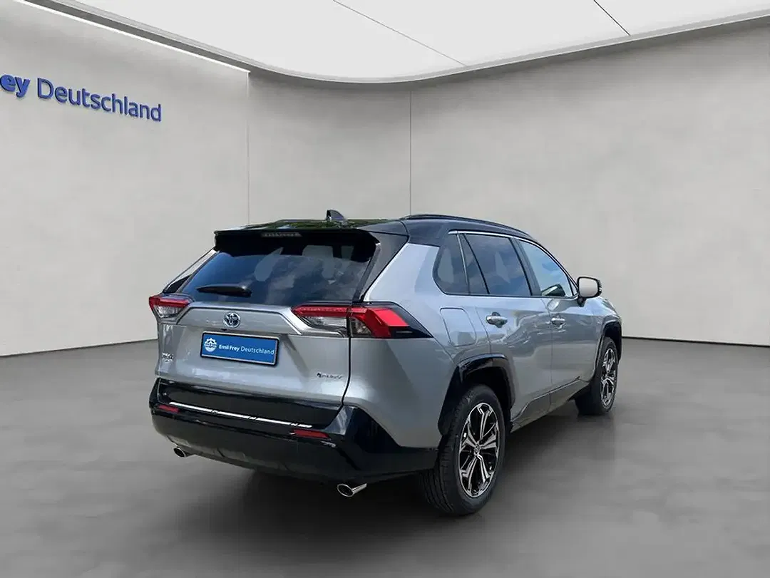 Toyota RAV 4 - Thumbnail 6