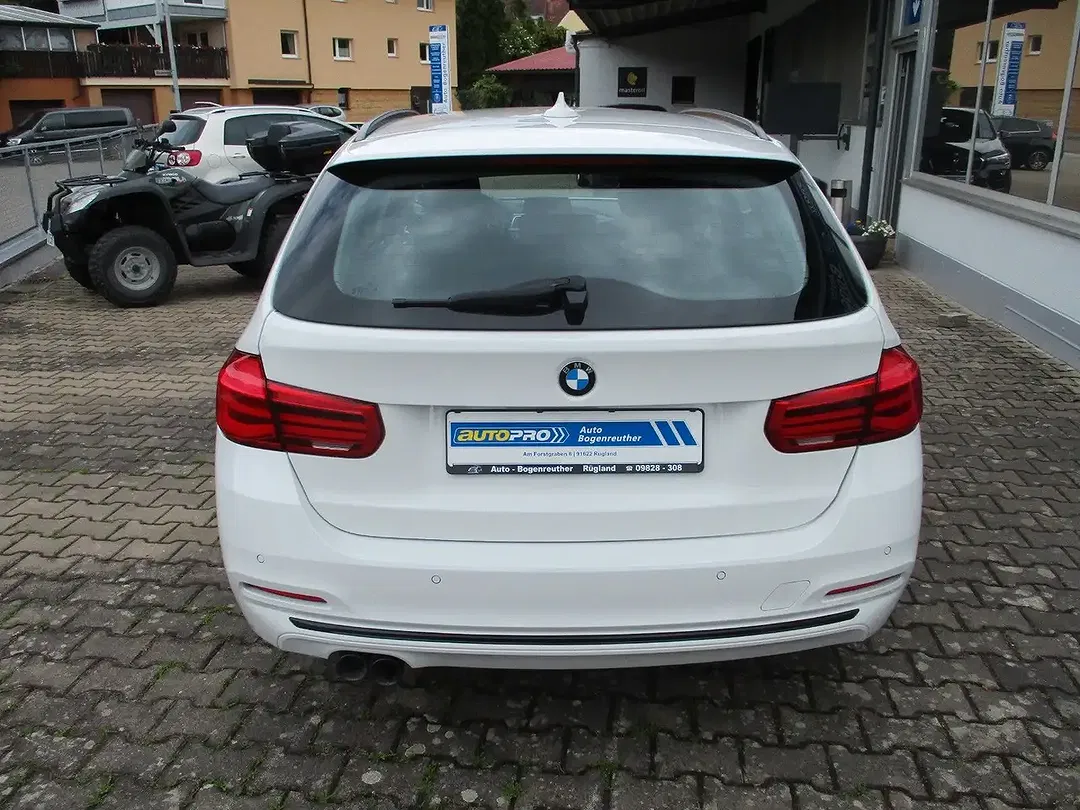 BMW 320 - Thumbnail 6