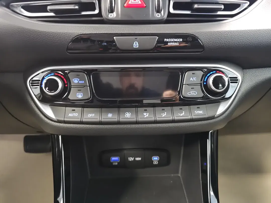Hyundai i30 - Thumbnail 11