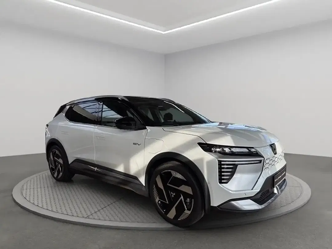Mitsubishi Eclipse Cross - Thumbnail 1