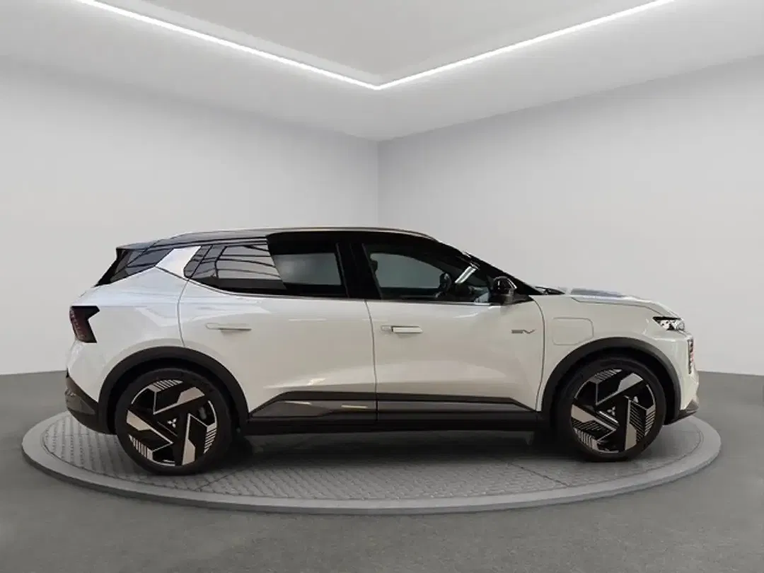 Mitsubishi Eclipse Cross - Thumbnail 2