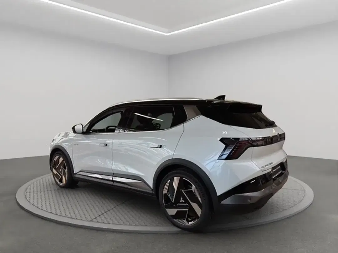 Mitsubishi Eclipse Cross - Thumbnail 5