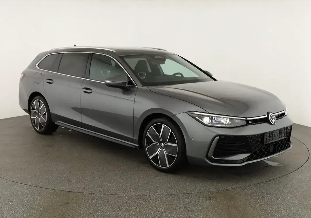 Volkswagen Passat Variant - Thumbnail 1
