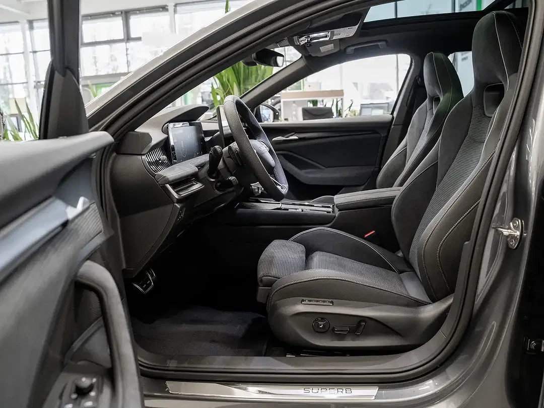 Skoda Superb - Thumbnail 6
