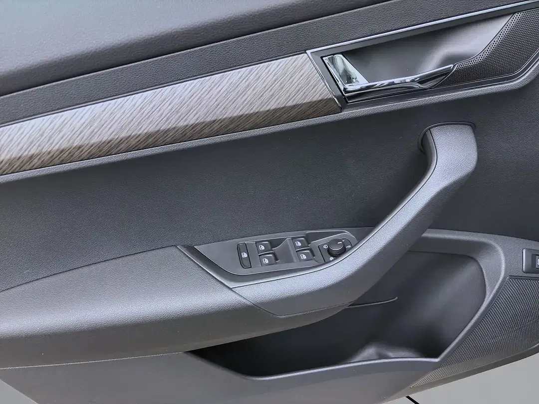 Skoda Karoq - Thumbnail 11