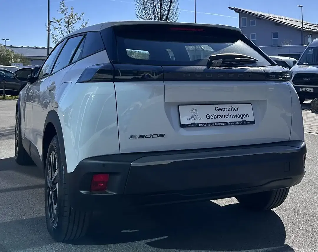 Peugeot 2008 - Thumbnail 5