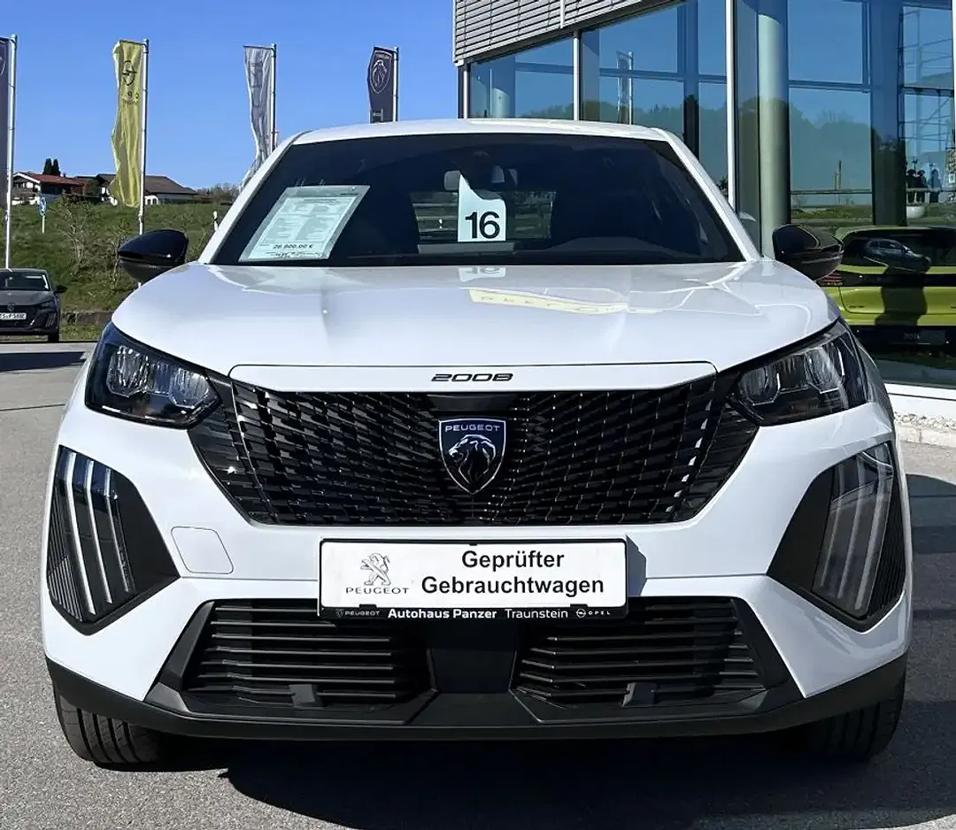 Peugeot 2008 - Thumbnail 8