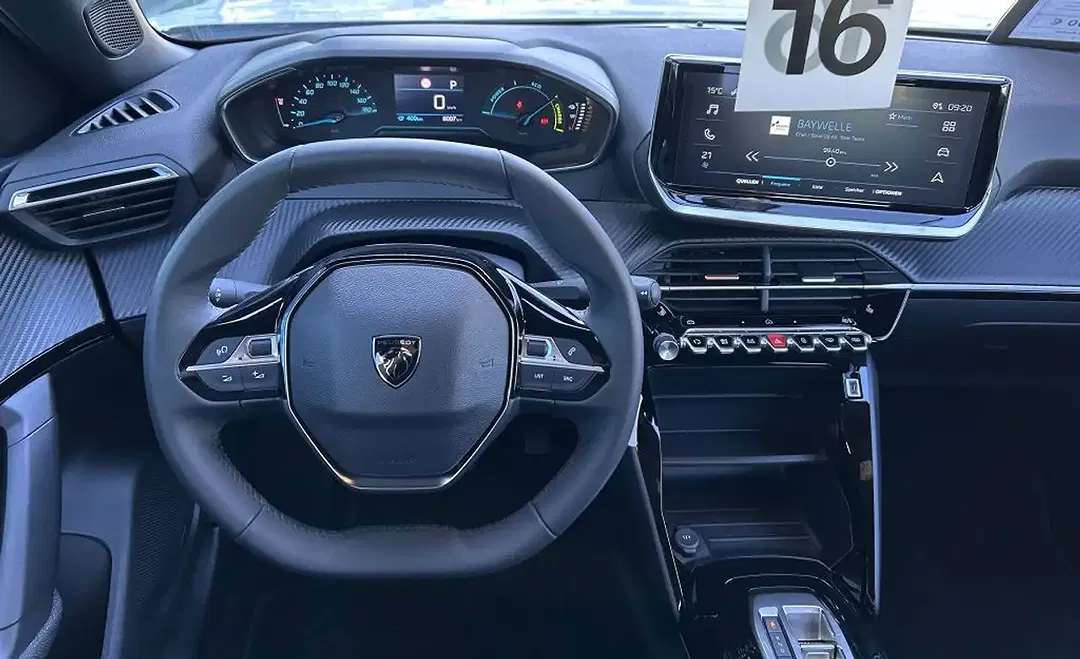 Peugeot 2008 - Thumbnail 9