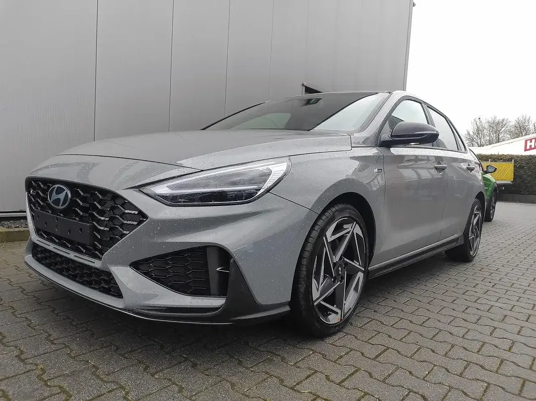 Hyundai i30 - Thumbnail 1