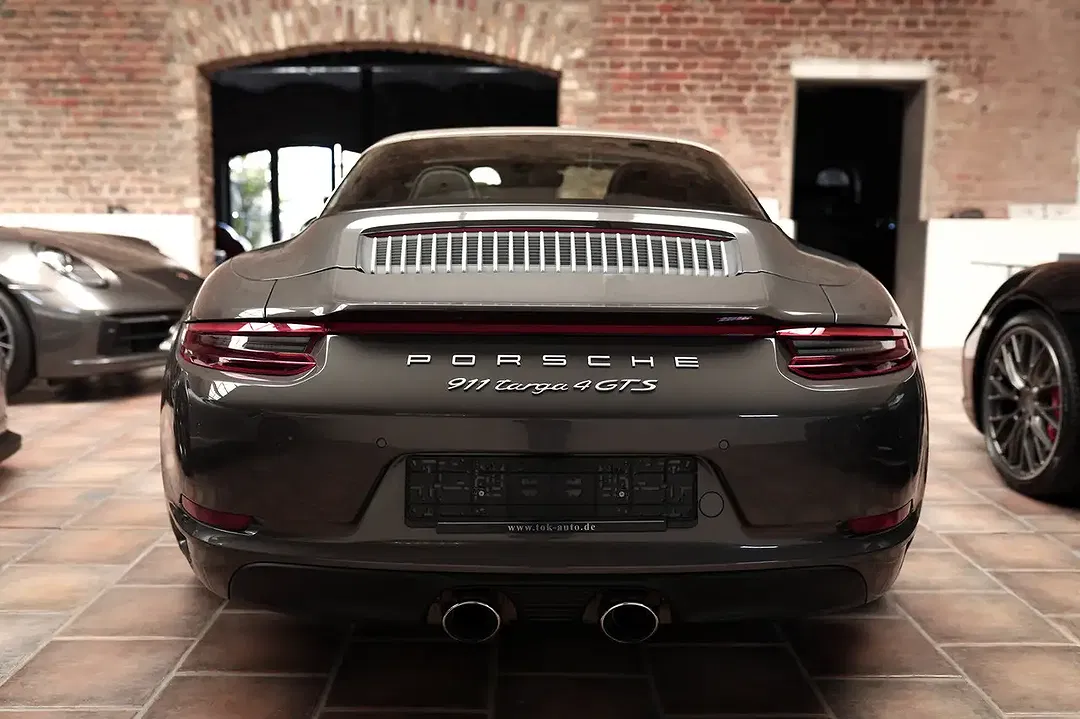 Porsche 991 - Thumbnail 5