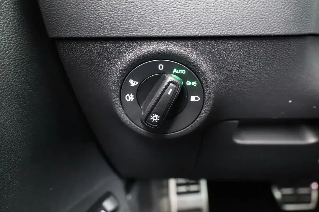 Skoda Karoq - Thumbnail 9