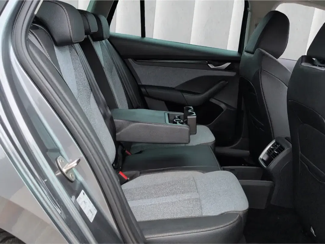 Skoda Octavia - Thumbnail 9