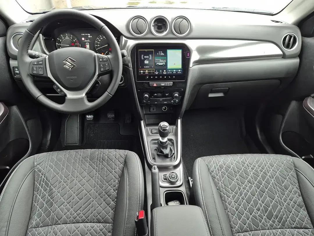 Suzuki Vitara - Thumbnail 10