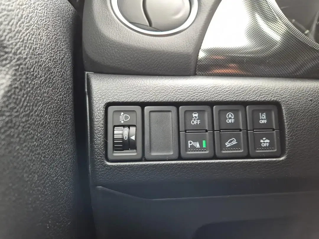 Suzuki Vitara - Thumbnail 14