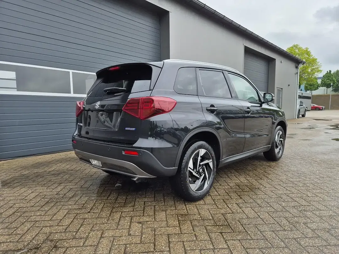 Suzuki Vitara - Thumbnail 5