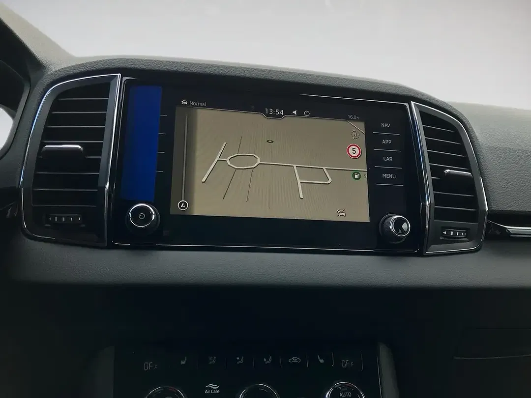 Skoda Karoq - Thumbnail 11