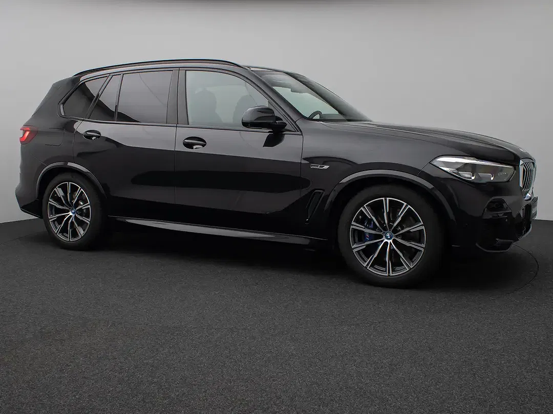BMW X5 - Thumbnail 3