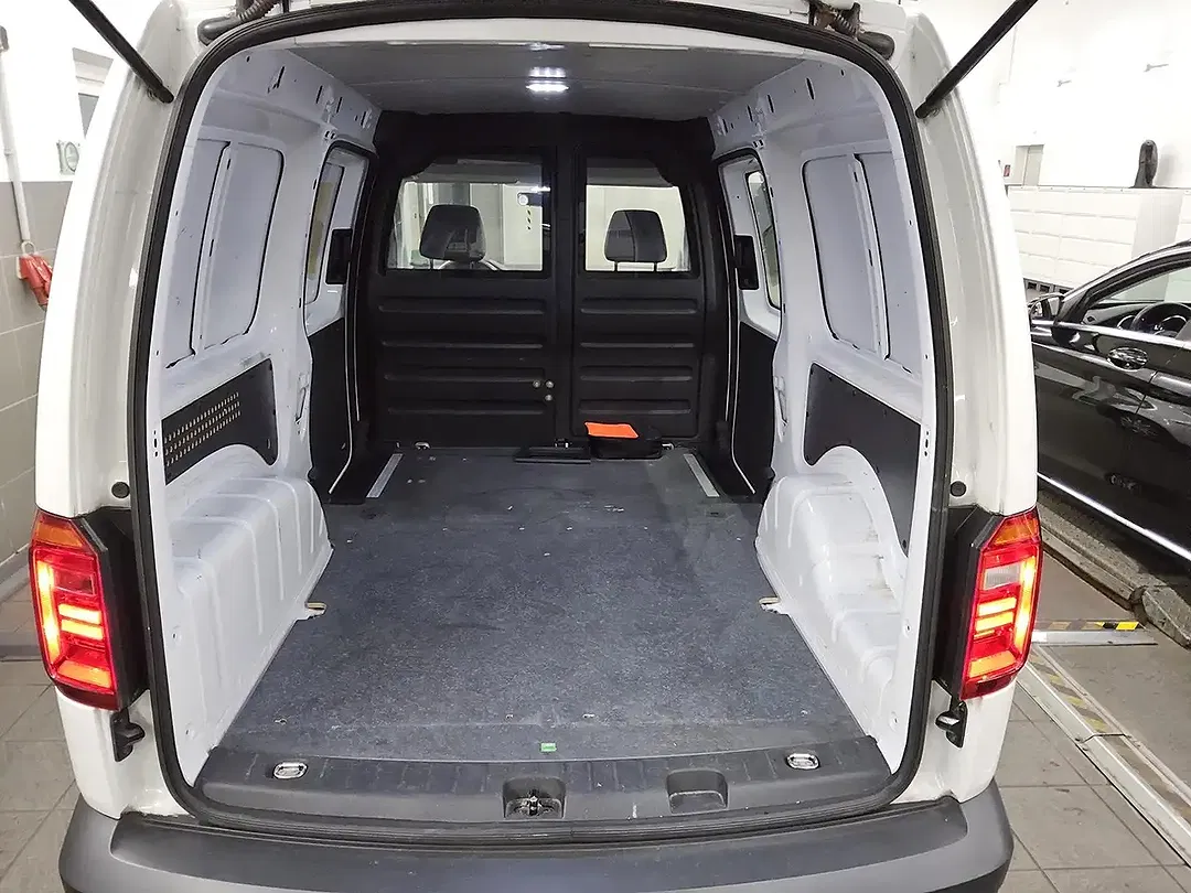 Volkswagen Caddy - Thumbnail 10