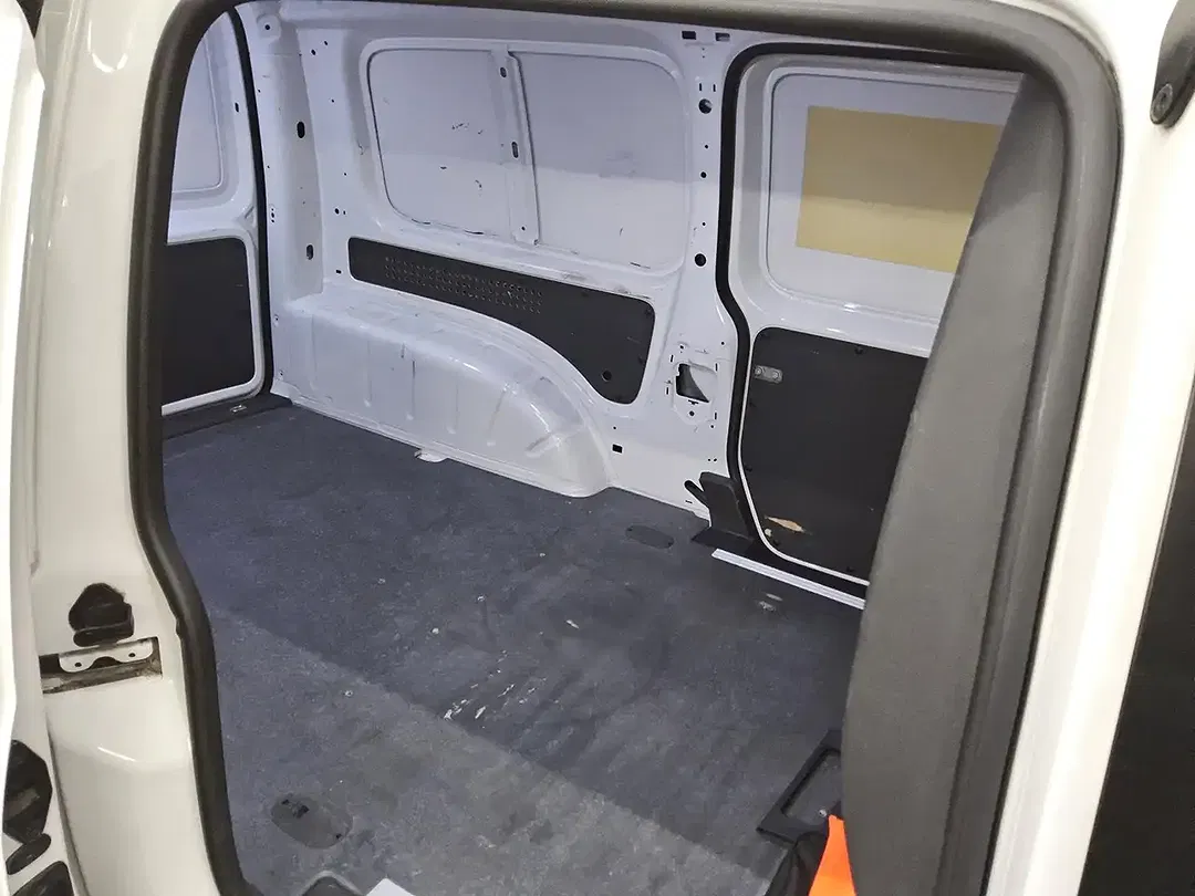 Volkswagen Caddy - Thumbnail 11