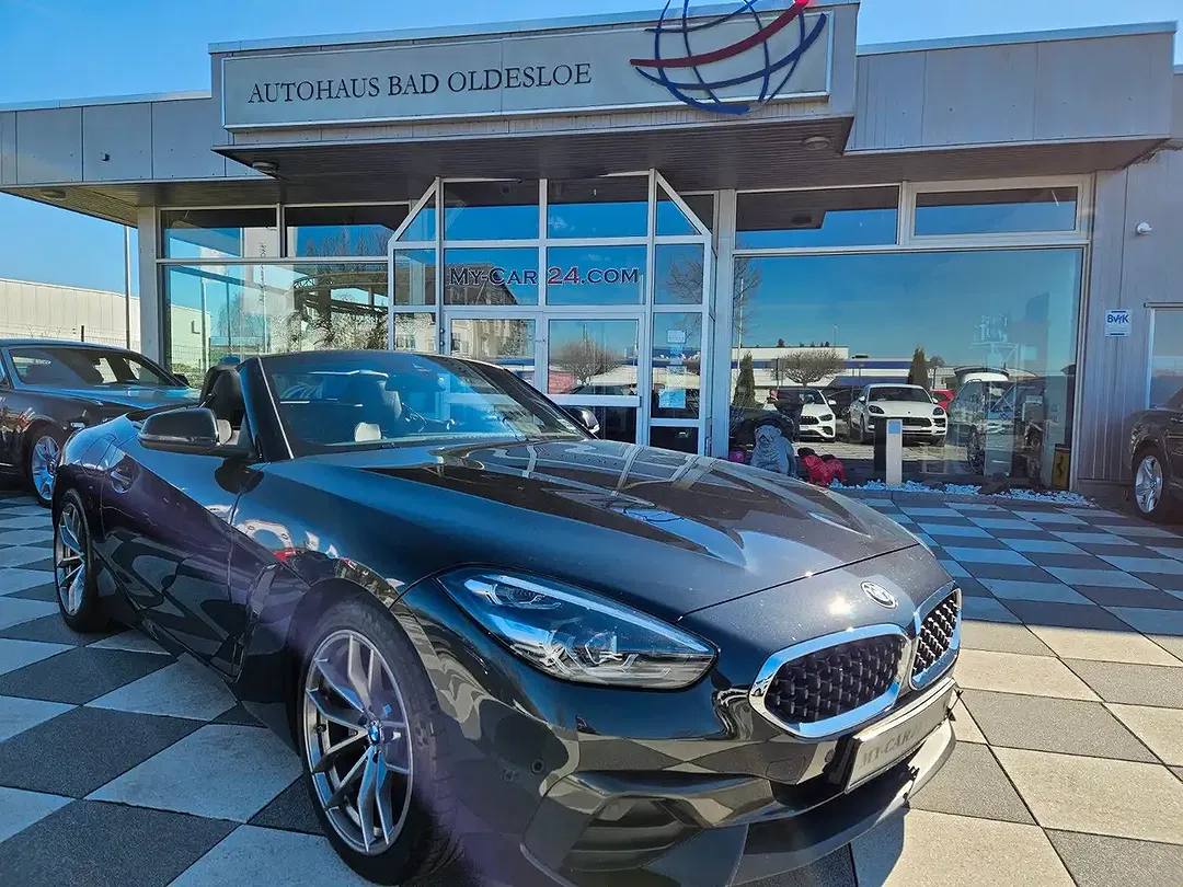 BMW Z4 - Thumbnail 2