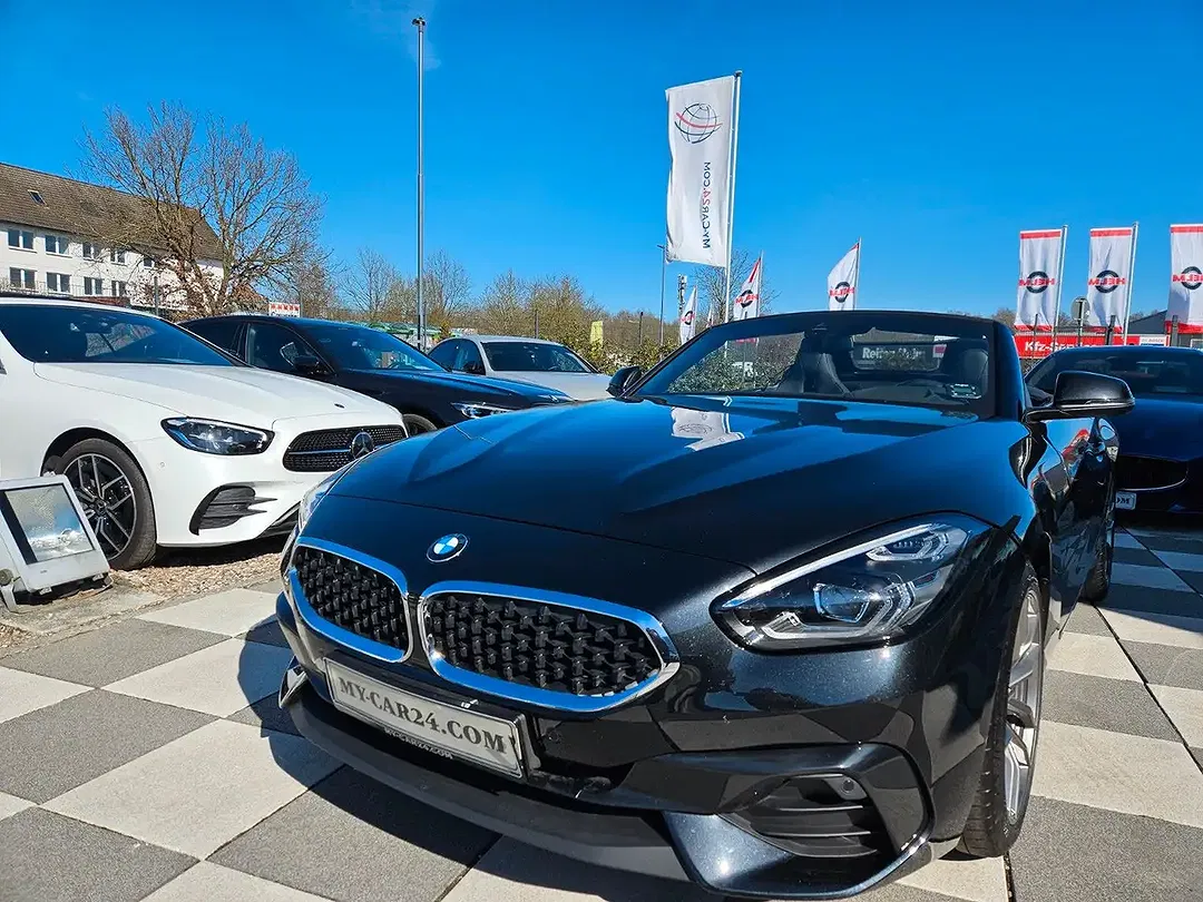 BMW Z4 - Thumbnail 4