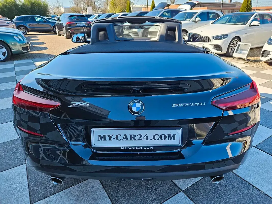 BMW Z4 - Thumbnail 6