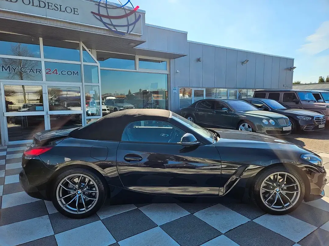 BMW Z4 - Thumbnail 9