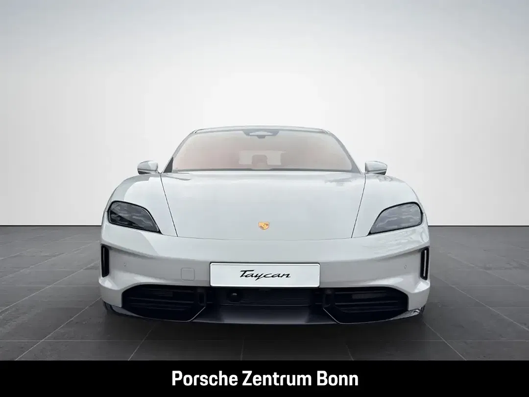 Porsche Taycan - Thumbnail 2