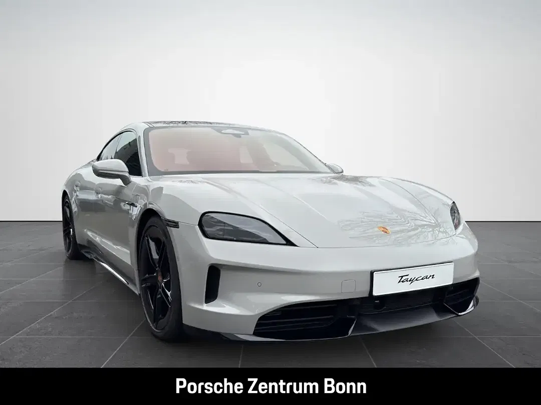 Porsche Taycan - Thumbnail 3