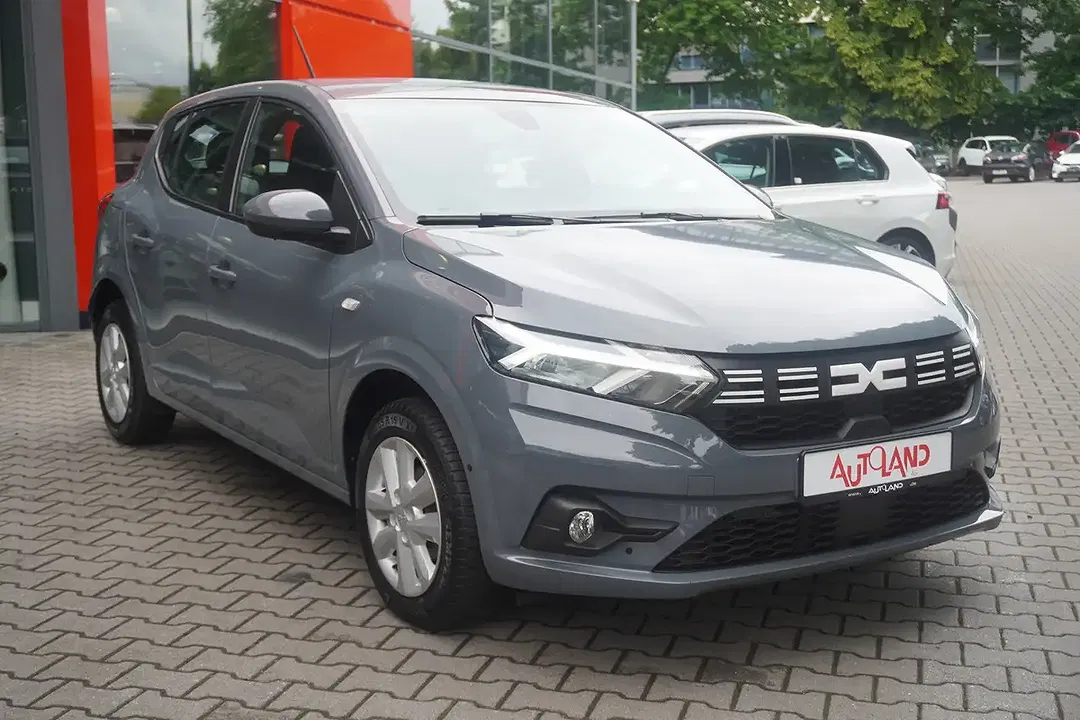 Dacia Sandero - Thumbnail 2