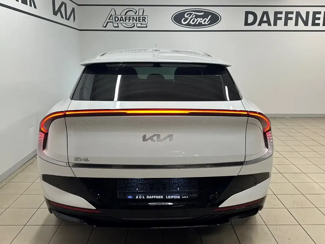Kia EV6 - Thumbnail 5