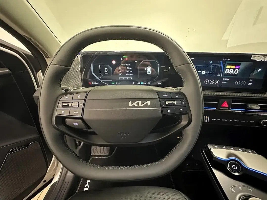 Kia EV6 - Thumbnail 8