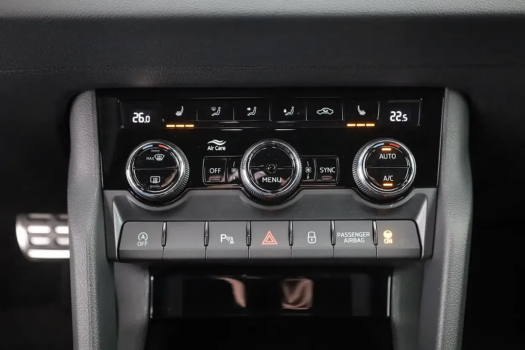 Skoda Karoq - Thumbnail 11