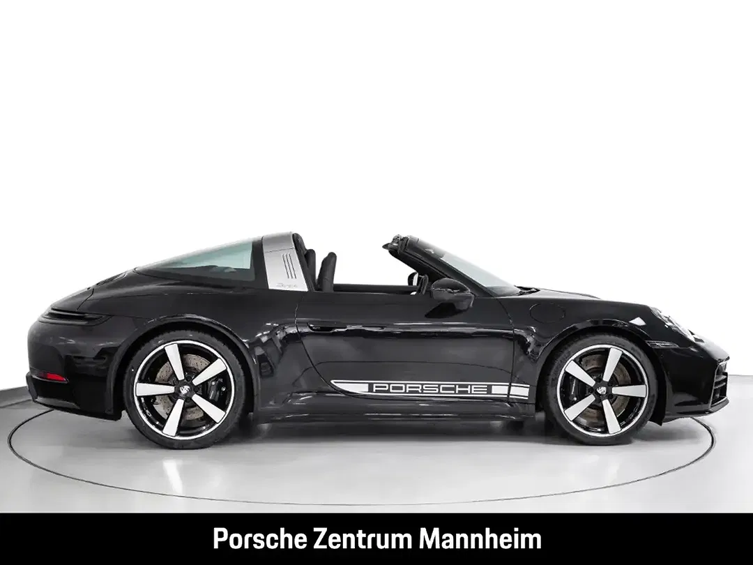Porsche 992 - Thumbnail 11
