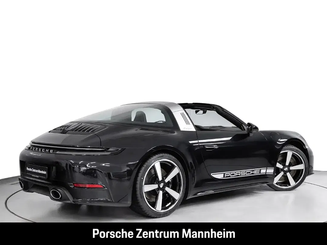 Porsche 992 - Thumbnail 12