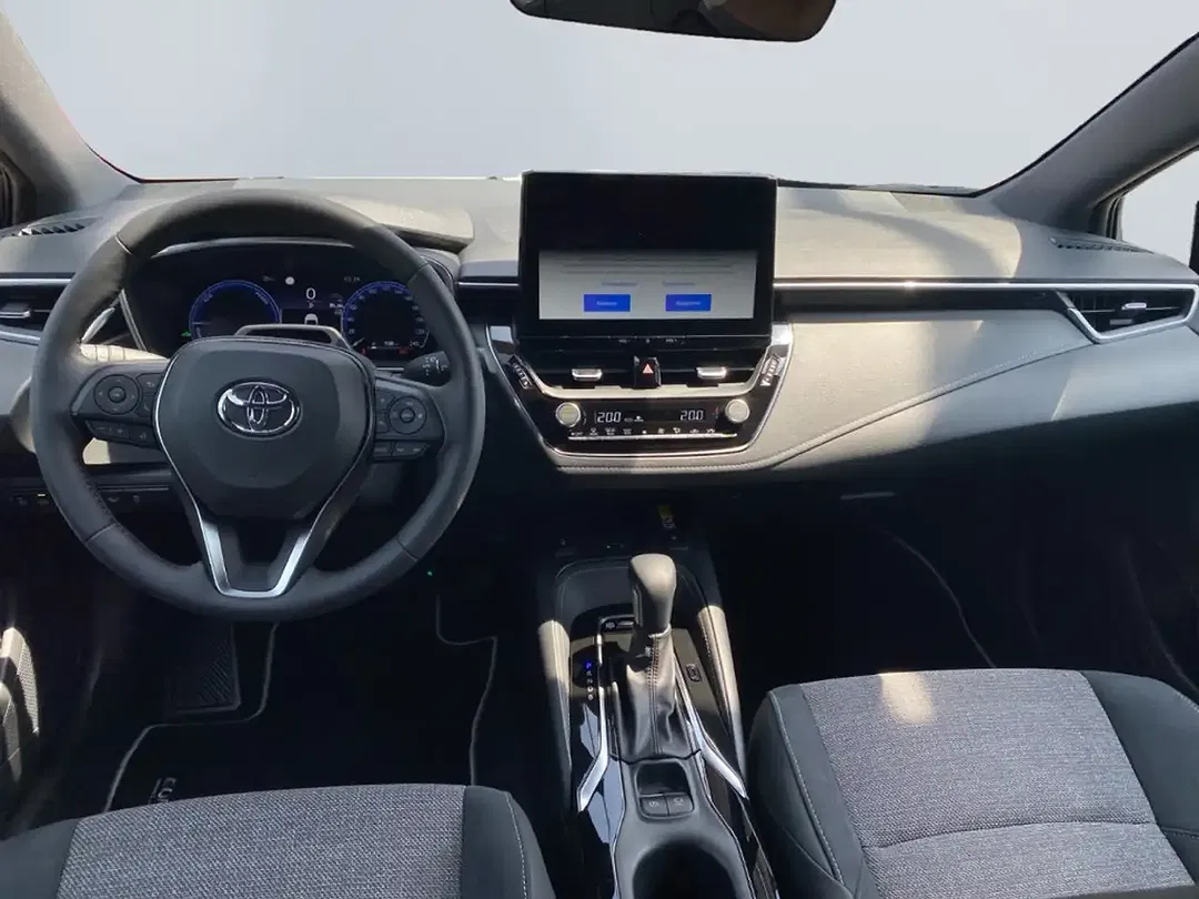 Toyota Corolla - Thumbnail 8