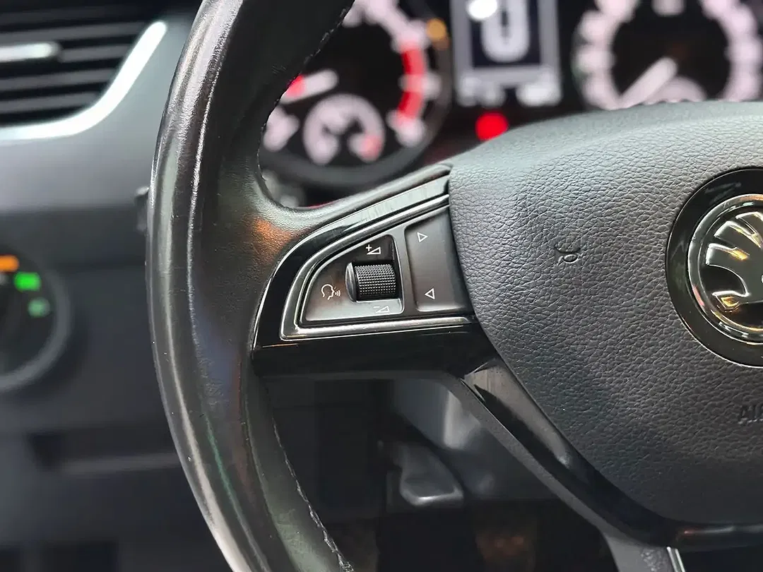 Skoda Octavia - Thumbnail 11