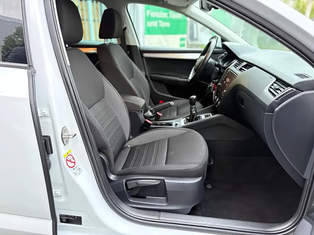Skoda Octavia - Thumbnail 13