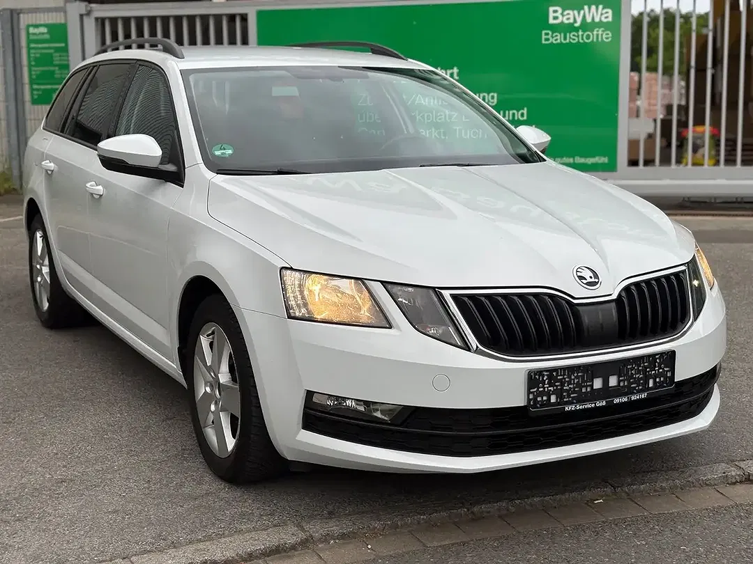 Skoda Octavia - Thumbnail 2
