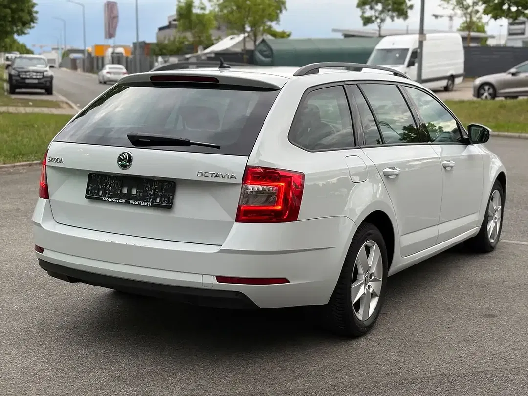 Skoda Octavia - Thumbnail 4