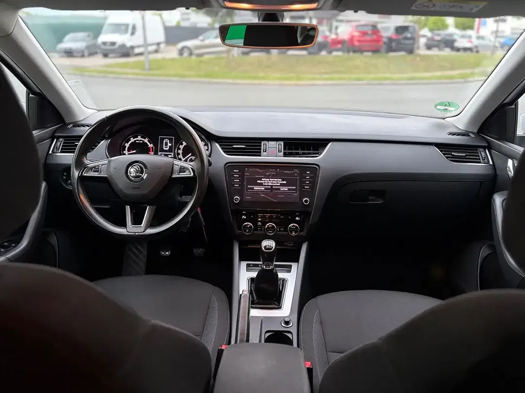 Skoda Octavia - Thumbnail 8