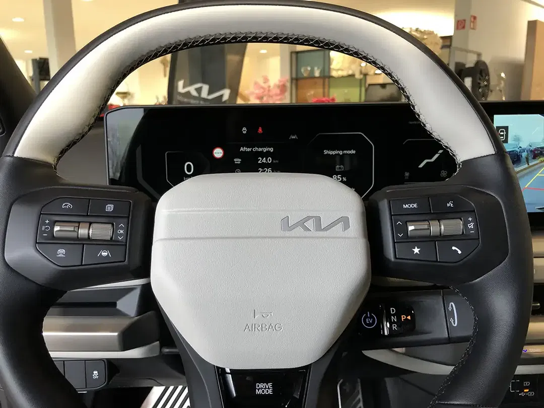 Kia EV4 - Thumbnail 8