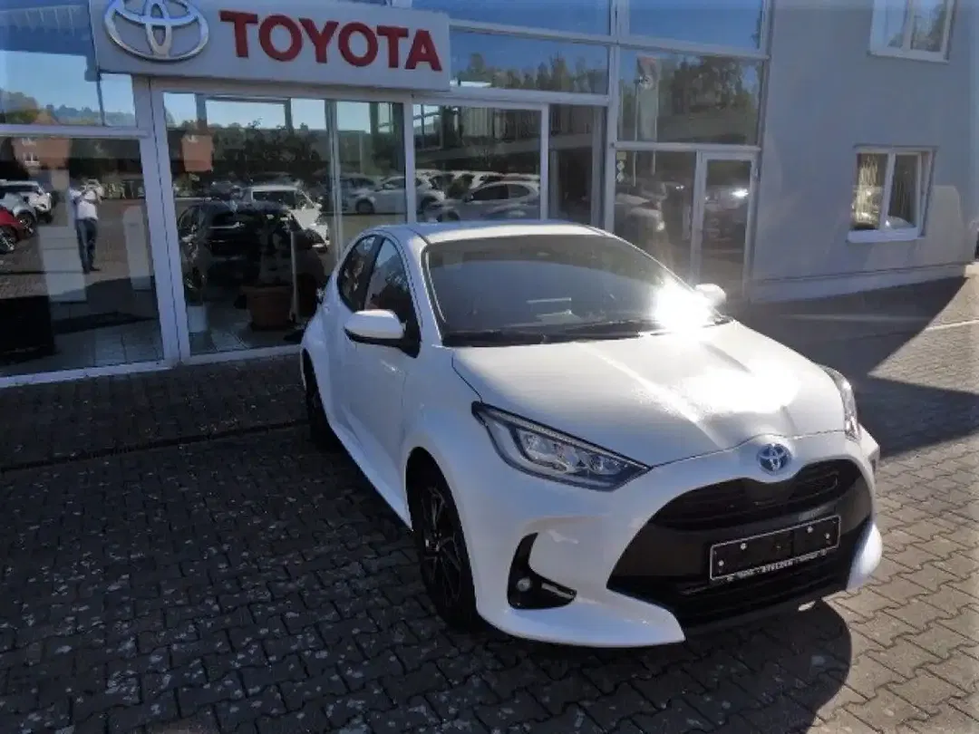Toyota Yaris - Thumbnail 9