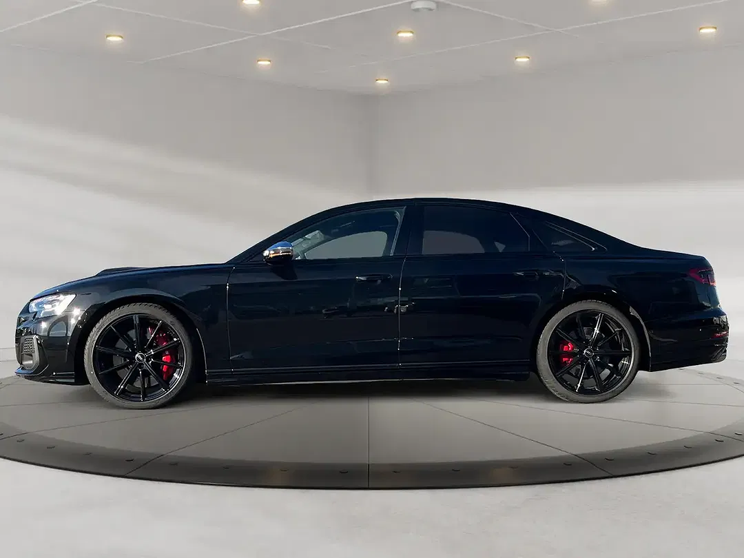 Audi S8 - Thumbnail 3